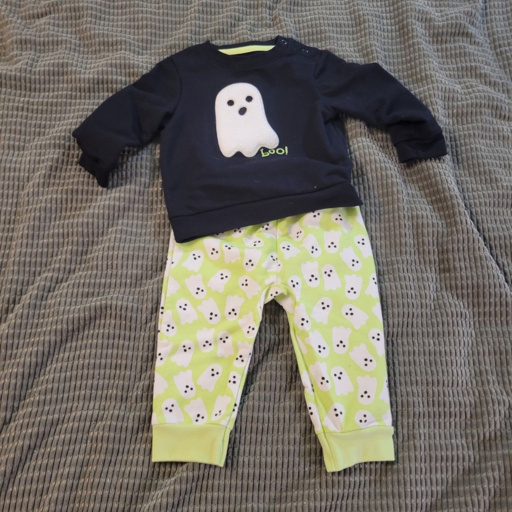 Cat & Jack Baby Outfit 12M Black Green Ghost Halloween Sweatshirt Jogger Set